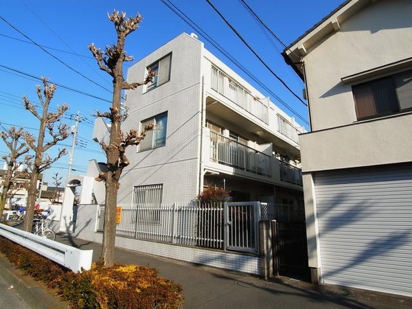 外観(♪重厚感ある建物です♪)