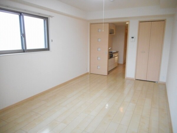 リビング・居室(☆南向き角部屋で気持ちがいいです☆)