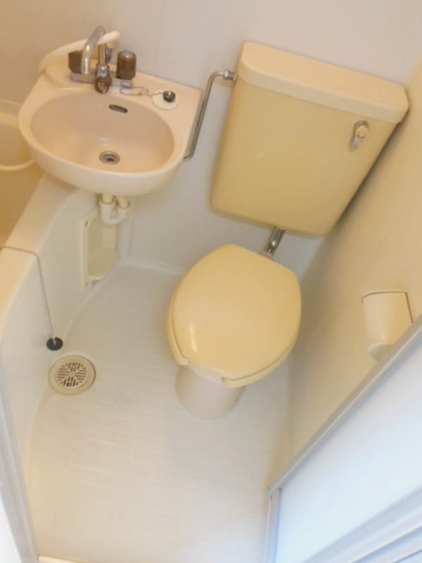 トイレ(★三点ユニットのお手洗いです★)