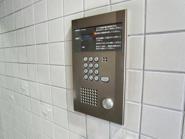 共有部分(♪オートロックで部外者の侵入を拒みます♪)