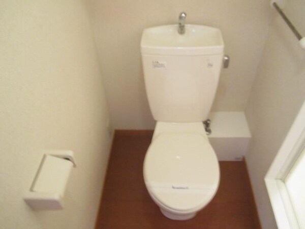 トイレ(♪清潔感のある明るいトイレ♪)