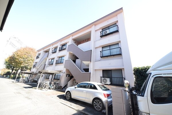 外観(★周辺は閑静な住宅街★)