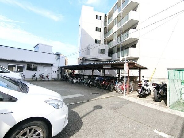 共有部分(自転車置き場)