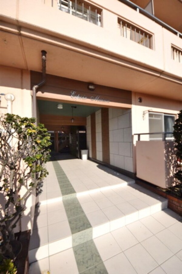 エントランス(★お部屋探しは株式会社タウンハウジング東京まで★)