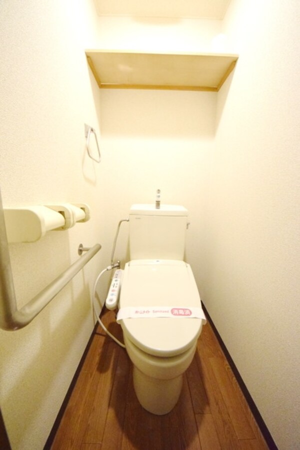 トイレ(別号室参考写真)