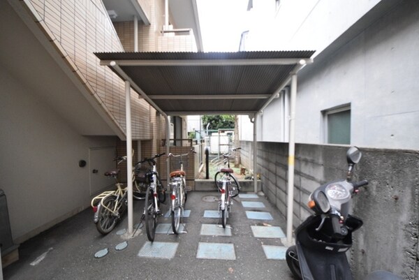 その他(★屋根付き駐輪場★)