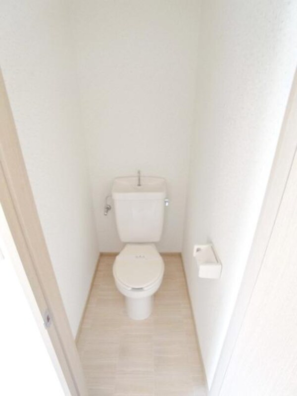 トイレ(♪トイレは独立しています♪)