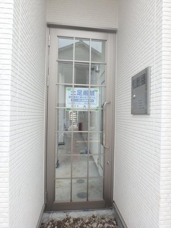 玄関(★オートロック完備★)