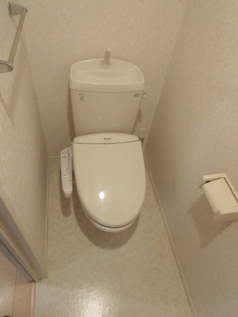 物件内観写真9　(～みんな大好きウォシュレット～)