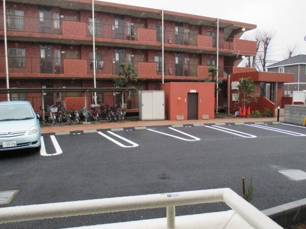 眺望(★目の前が駐車場なので圧迫感がありませんね★)