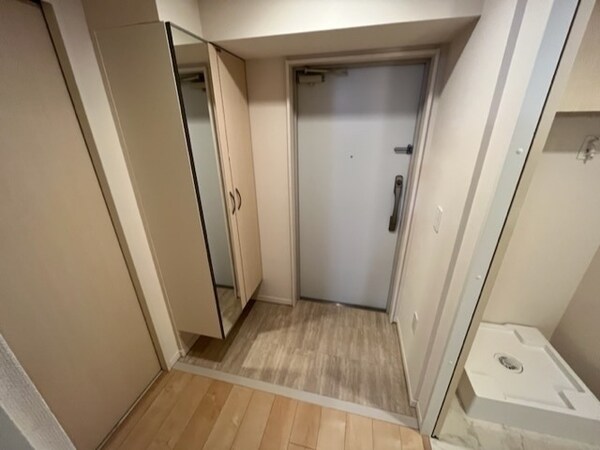 玄関(★お部屋探しは株式会社タウンハウジング東京まで★)