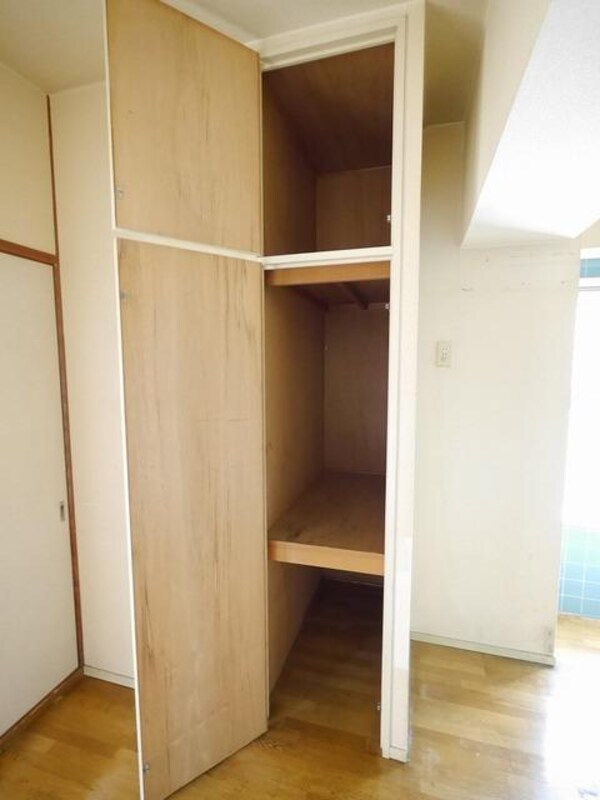その他(★キッチン裏の収納スペース★)