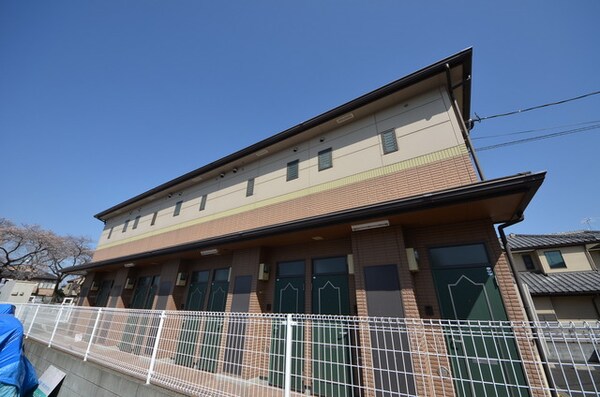 エントランス(♪エントランス側から見て♪)