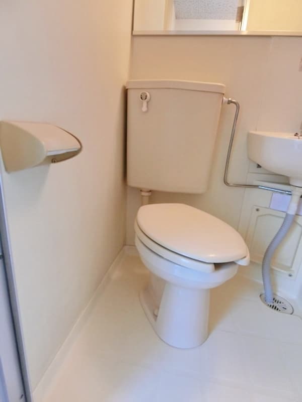 トイレ(＊同建物の同間取りの別のお部屋のイメージです。お部屋により…)