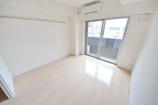 リビング・居室(別部屋参考写真)