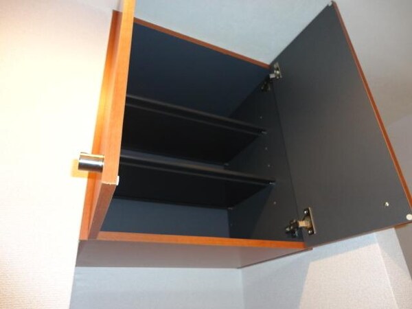 玄関(★シューズＢＯＸの上部です★)