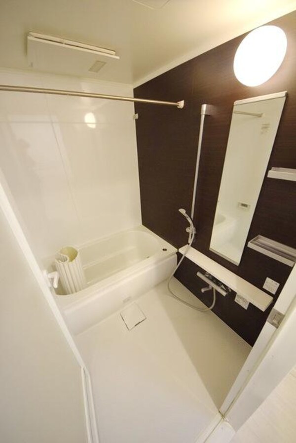 バス／シャワールーム等(★結構ひろいバスルーム★)