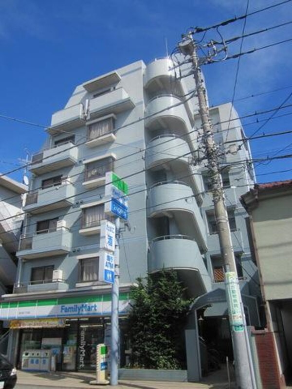 外観(♪重厚感ある建物ですね！♪)