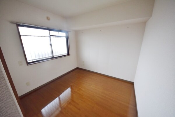 設備(★寝室５．５帖です★)