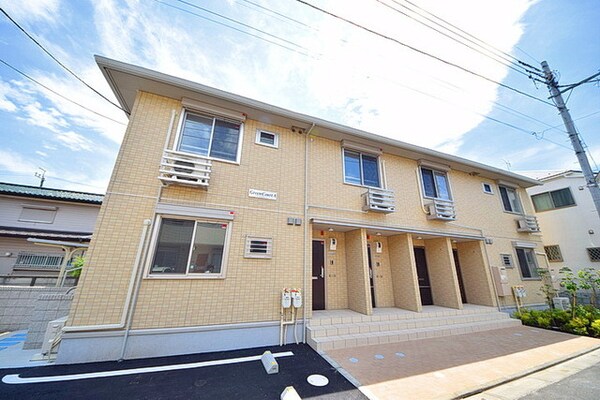 外観(タウンハウジング府中店まで)