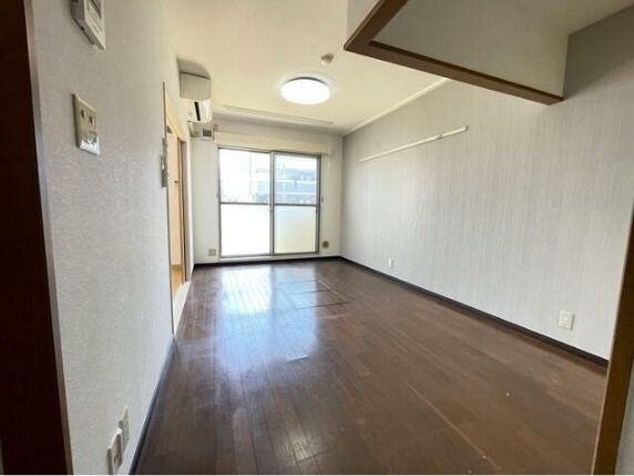 物件内観写真11　(リビング/居室)