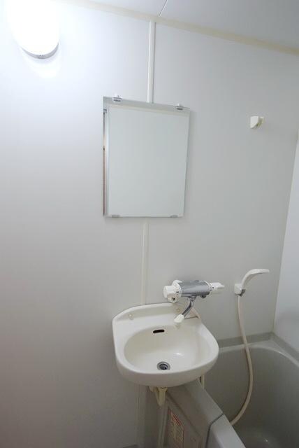 物件内観写真8　(★歯磨きはこちらで★)