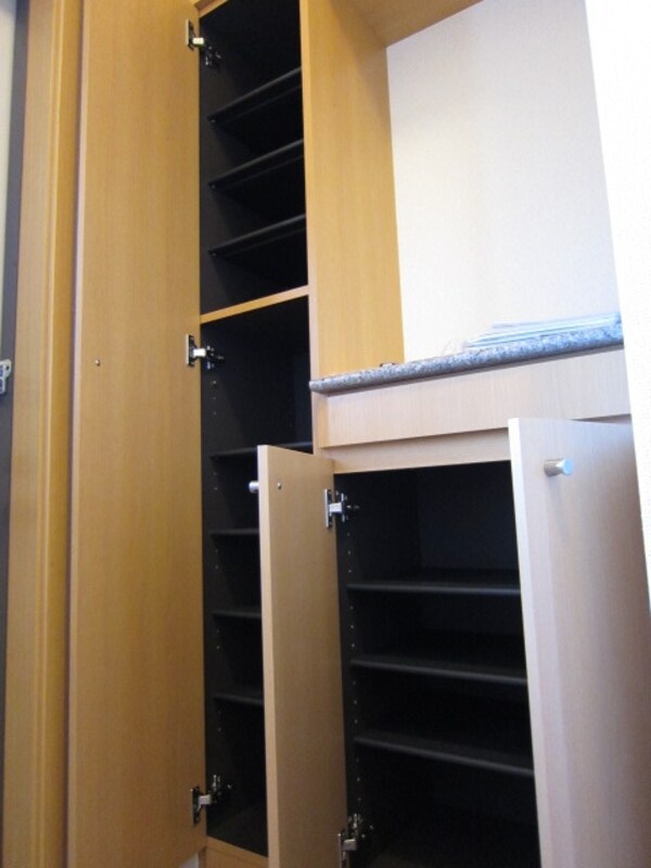 玄関(★シューズボックスが付いています★)