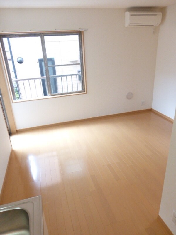 その他室内・内装(★きれいな洋室です。防犯シャッターもありますよ★)