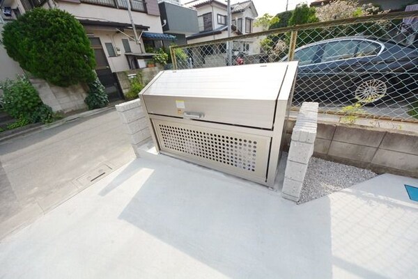 エントランス(★ゴミ置場★)