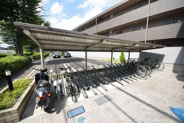 共有部分(★屋根付きで雨の日も愛車を守れます★)