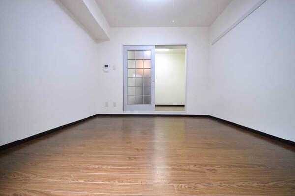 リビング・居室(☆洋室6帖☆)