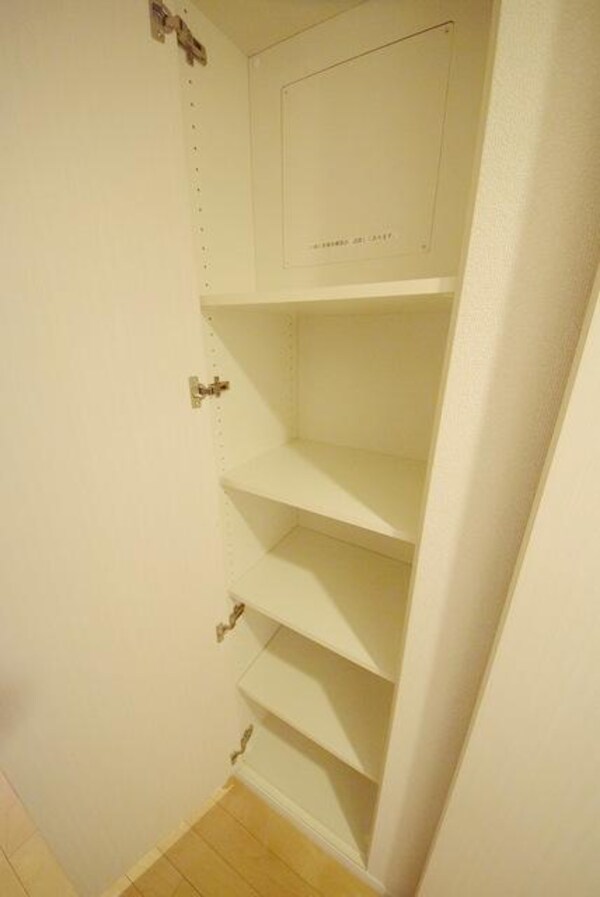 その他(★玄関ホールの収納★)