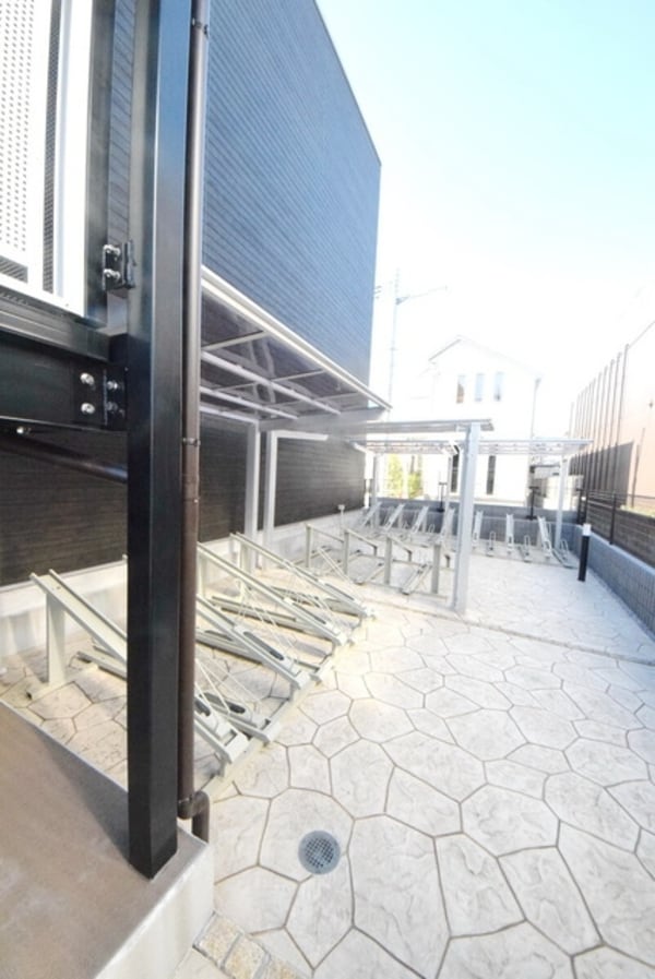 共有部分(自転車置き場)