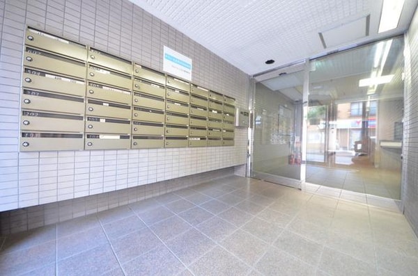 エントランス(外観・共用部分)