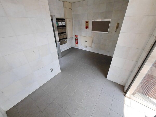 エントランス(★お部屋探しはタウンハウジング高幡不動店まで★)