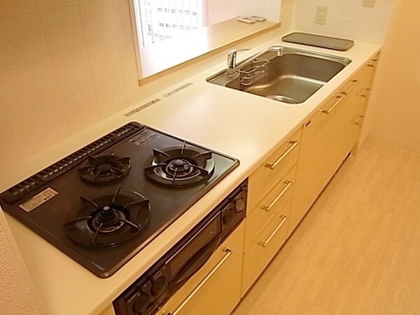 キッチン(★別部屋・同じ間取りの参考写真です★)