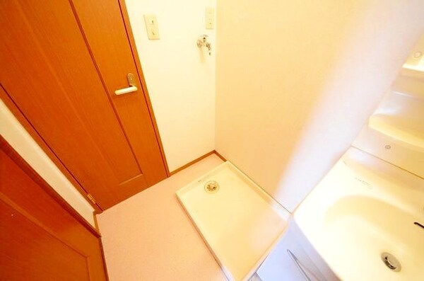 設備(屋内洗濯機置場)