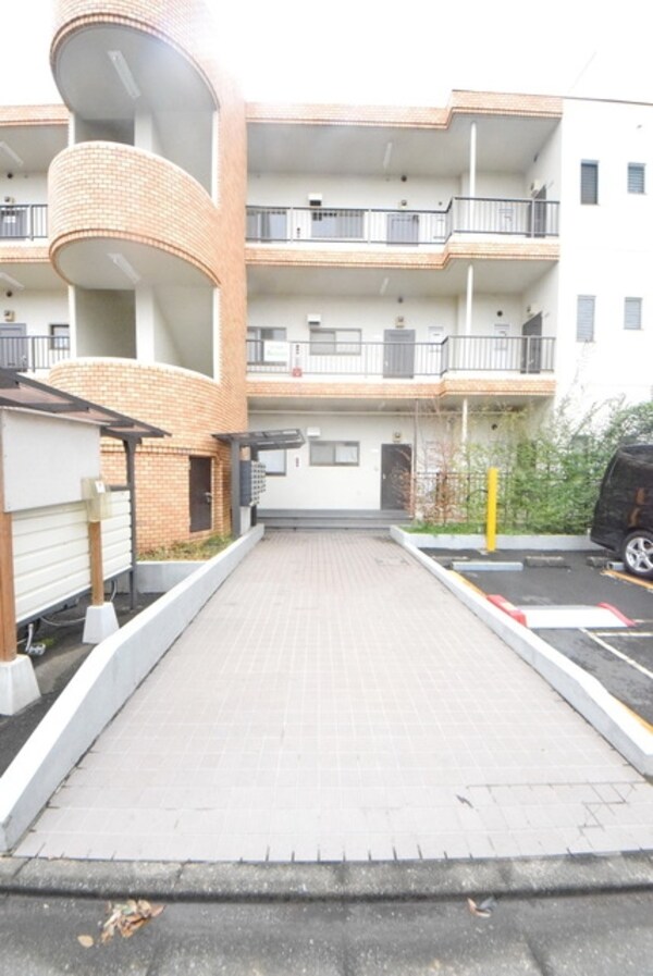 エントランス(エントランス)