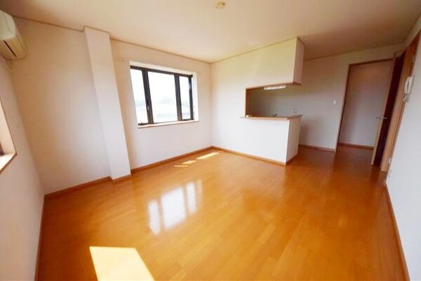 リビング・居室(★１２帖のＬＤＫは明るいです★)