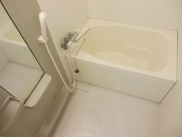 バス／シャワールーム等(★お部屋探しは株式会社タウンハウジング東京まで★)