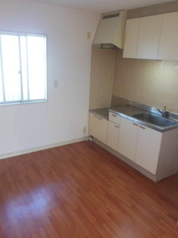 キッチン(★小窓付きキッチンスペース★)