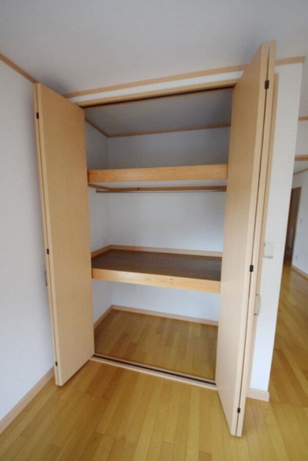 設備(～収納が３段あるので荷物がたっぷり入りますね～)