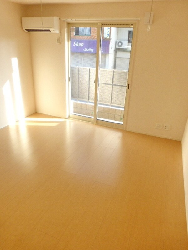 設備(★明るいリビングです★)