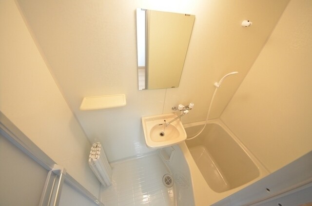 バス／シャワールーム等(浴槽・洗面台)