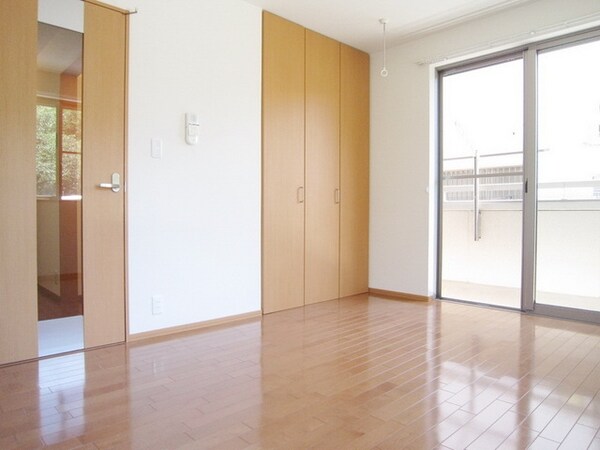 その他(★明るく綺麗な室内（床フローリング）★)