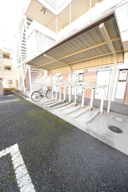 物件内観写真3　(外観・共用部分)