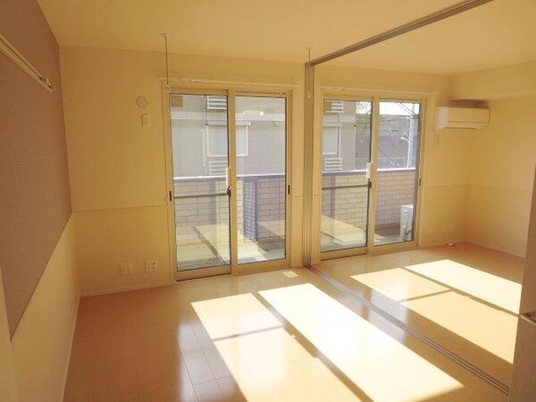 リビング・居室(★アクセントクロスがオシャレですね★)