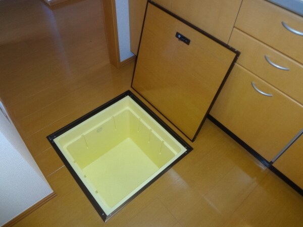 その他(☆床下収納☆)