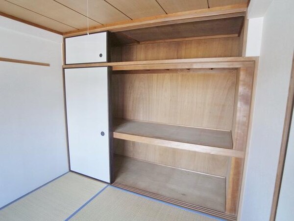 収納(♪一間半の大きな収納♪)