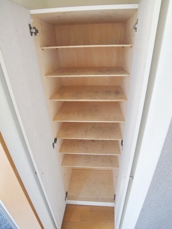 設備(♪鍵置き場に程よい高さのシューズＢＯＸ♪)